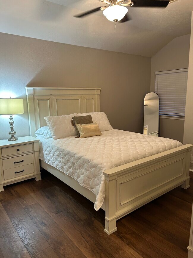 Foto del edificio - 3602 Cedar Flats Ln