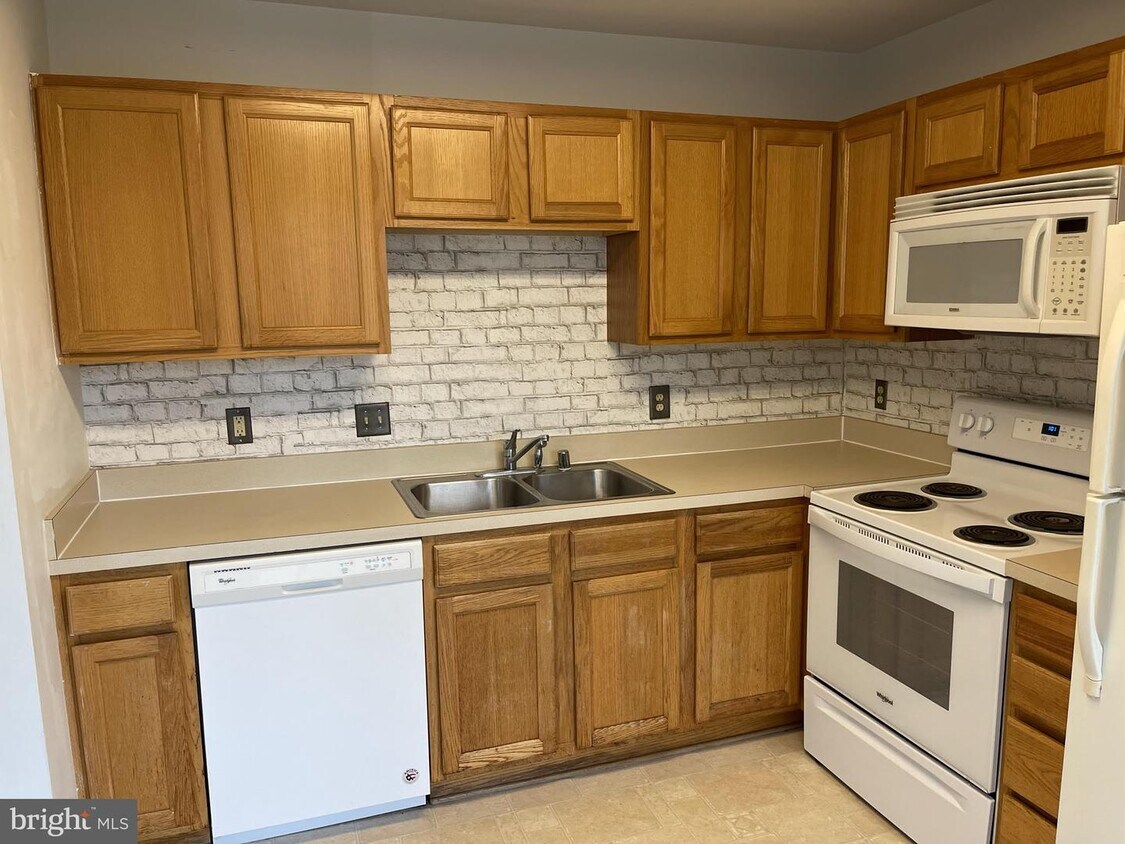 10053 Gander Ct, Fredericksburg, VA 22407 Townhome Rentals in