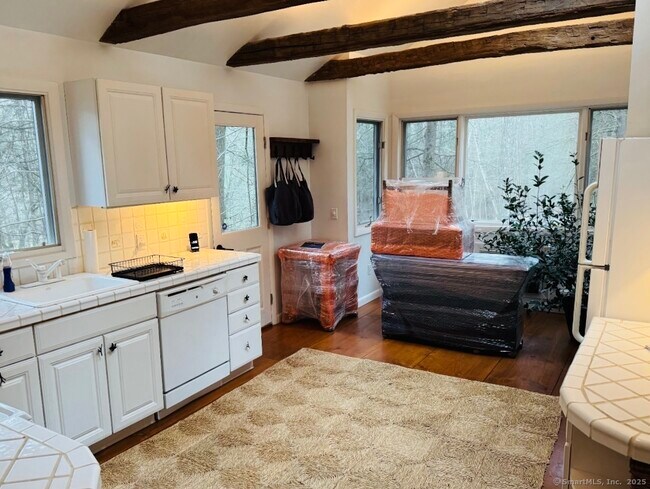 Foto del edificio - 231 Romford Rd