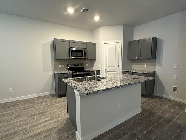 Building Photo - 17170 Lantana Loop