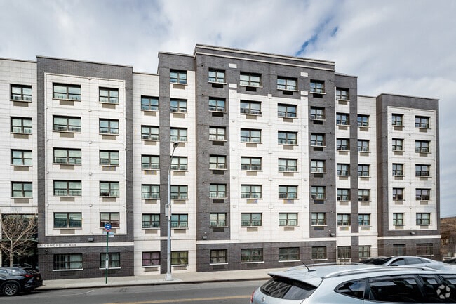 Foto del edificio - 12911 Jamaica Ave