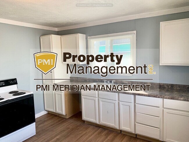 Building Photo - Charming 2 Bed 1 Bath Home!