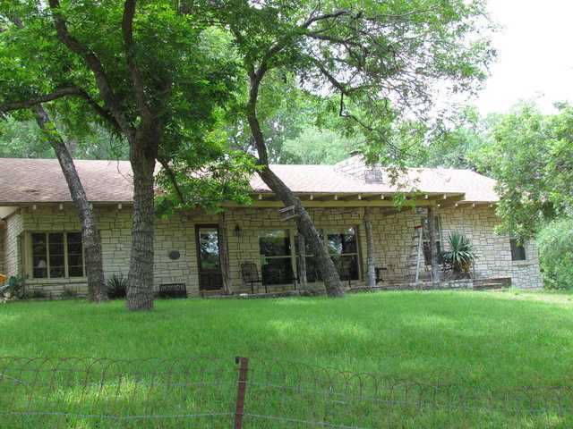 Primary Photo - Remodeled 3/2 on the Blanco River!