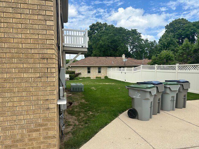 Foto del edificio - 3610 S Howell Ave