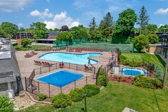 Building Photo - Homewood Manor