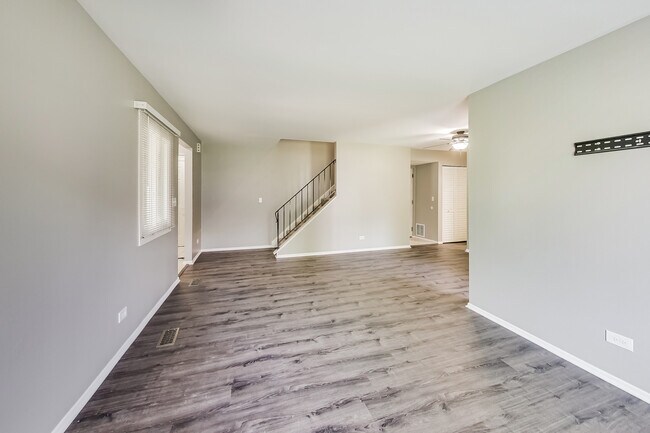 Building Photo - 2447 Brunswick Cir