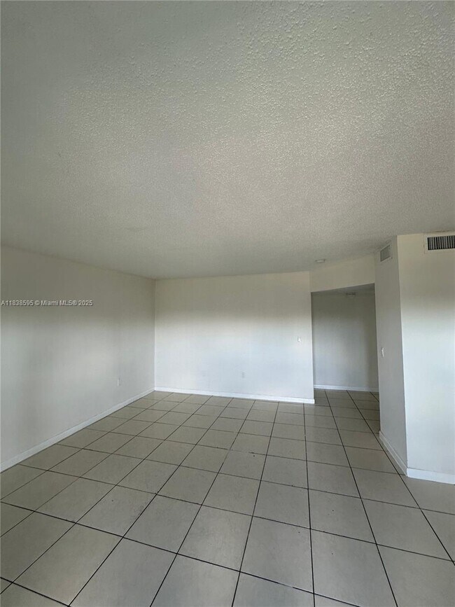 Building Photo - 651 NW 177th St