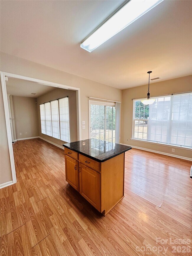 Foto del edificio - 8419 Heron Glen Dr