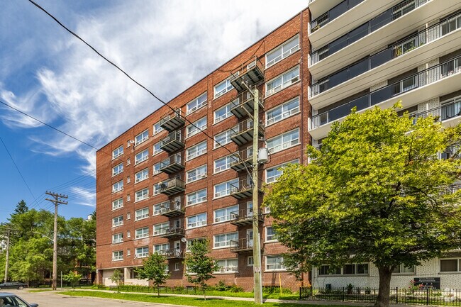 Photo du bâtiment - Sadler's Court Apartments