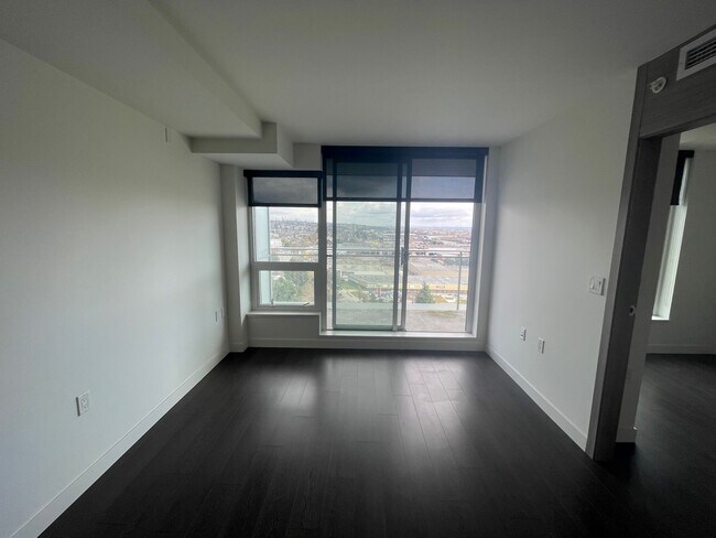 Photo du bâtiment - 1605-433 SW Marine Drive