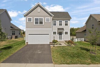 Building Photo - 10242 Spring Iris Dr