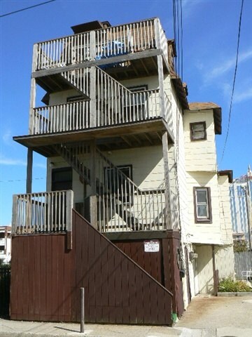 Primary Photo - 153 S Westminster Ave