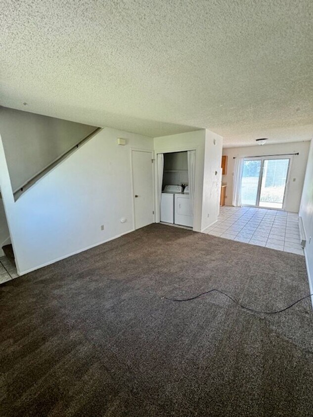Primary Photo - 2 Bedrooms 1 Bathroom-Pet Friendly