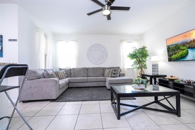 Foto del edificio - 2625 Santosh Cove