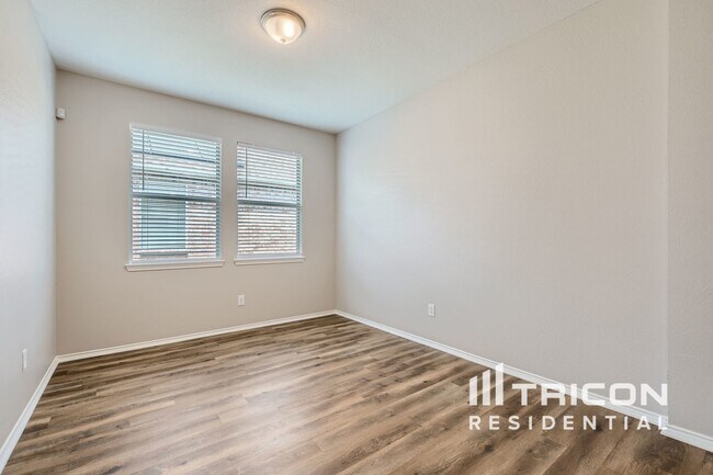 Foto del edificio - 10613 Lansdowne Ln