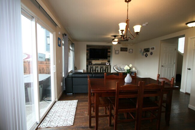 Foto del edificio - Stunning Two Story Home Available in Peyton!