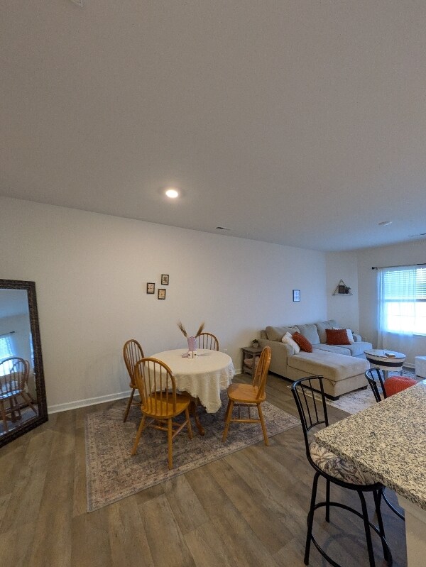 Foto del edificio - 1505 Gracie Ln
