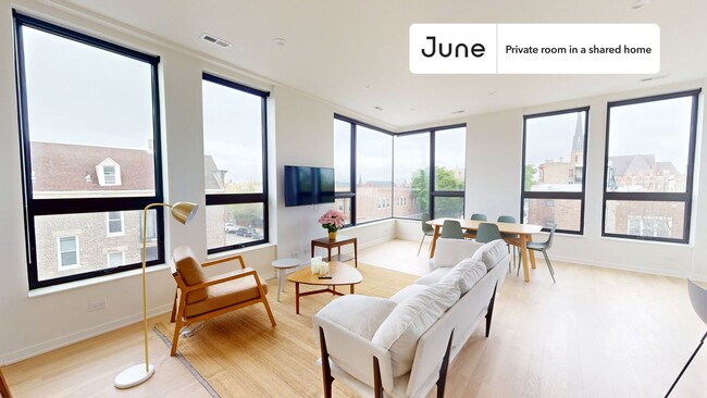 Foto del edificio - Private bedroom in 4 bed/3 bath Home