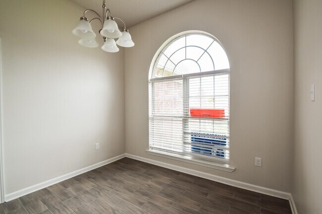 Foto del edificio - 5687 Mandy Smith Ln