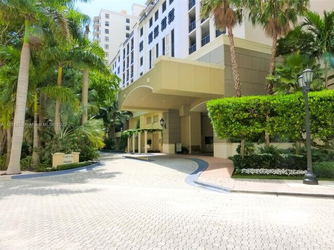 Building Photo - 888 Douglas Rd