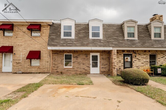 Foto del edificio - 1215 N Pacific Ave
