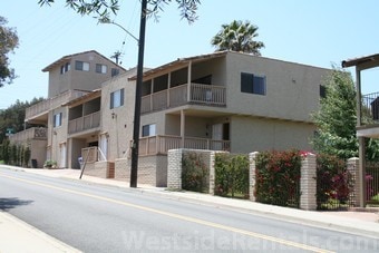 Building Photo - 1823 Armour Ln