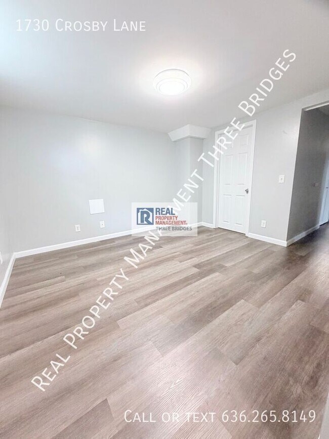 Foto del edificio - 1730 Crosby Ln