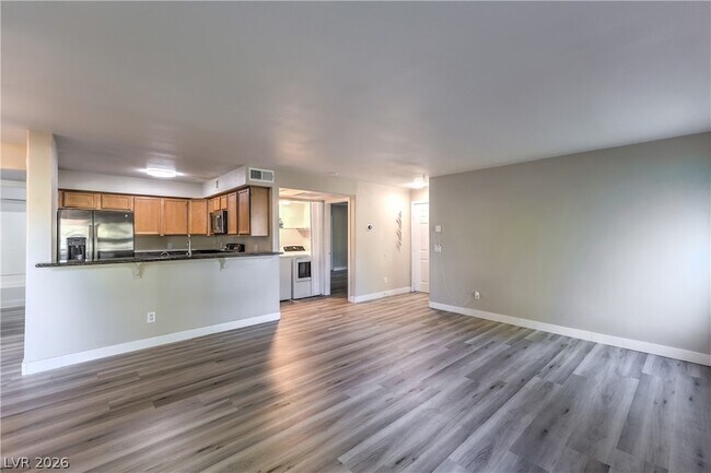 Building Photo - 3145 E Flamingo Rd