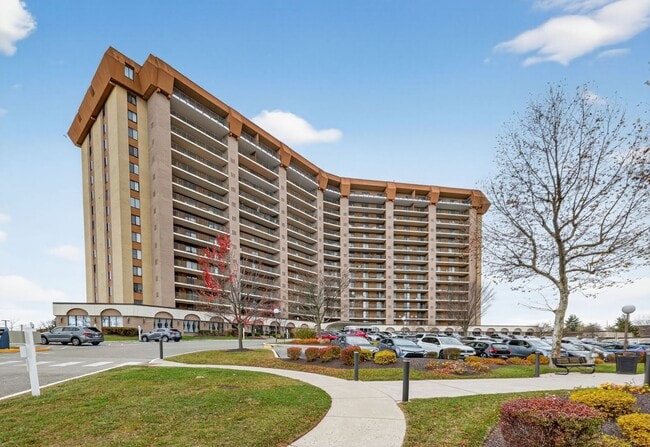 Building Photo - Now Available: Lovely 2 Bedroom, 2 Bath Condo in KOP!!