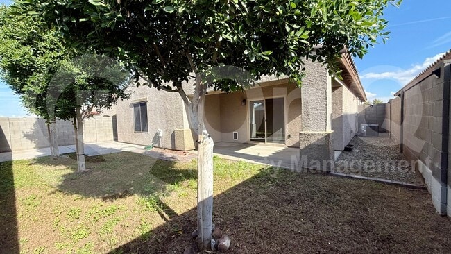 Building Photo - 6516 S 38th Dr