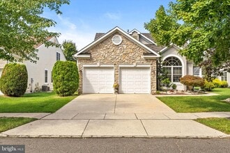 Building Photo - 124 Ridgway Dr