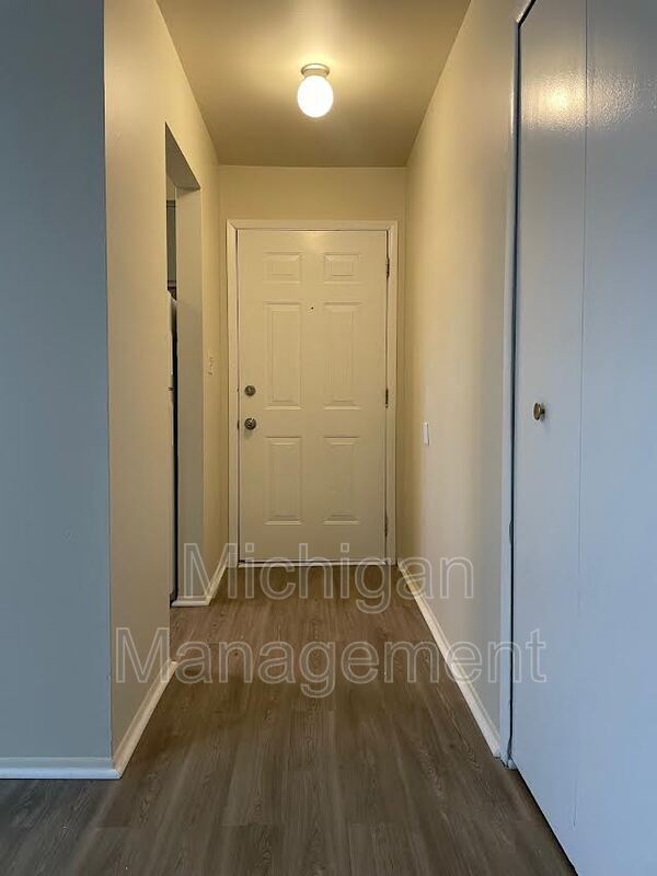 Foto del edificio - 19300 Wick Rd