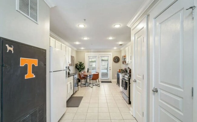 Foto del edificio - 01-103 Whittaker