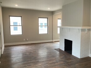Building Photo - 641 E 31st St