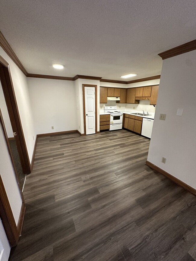 Building Photo - 3517 Ivy Commons Dr