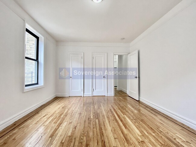 Foto del edificio - 2928 Jerome Ave