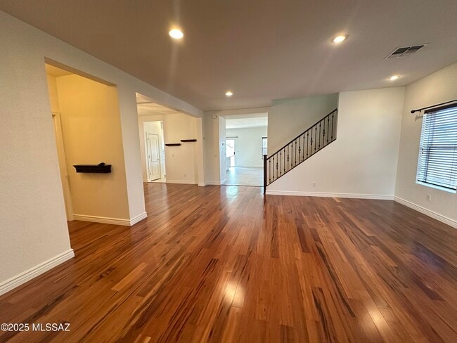 Building Photo - 1077 W Sea Star Dr