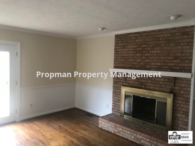 Foto del edificio - 3500 sq ft in sought-after Franklin Farm!