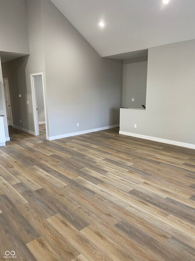 Foto del edificio - 929 N Beville Ave