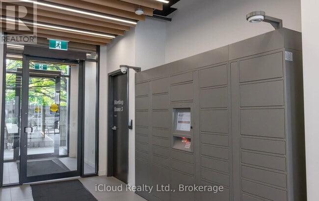 Photo du bâtiment - 1800 Simcoe St N