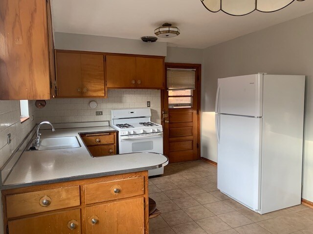 Building Photo - 5859 N Elston Ave