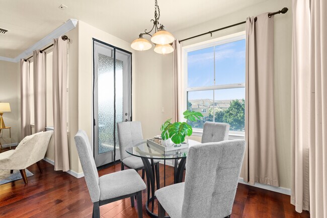 Foto del edificio - 3420 Finnian Way