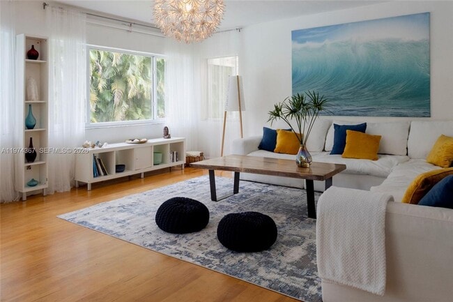 Photo - 750 NE 120th St House