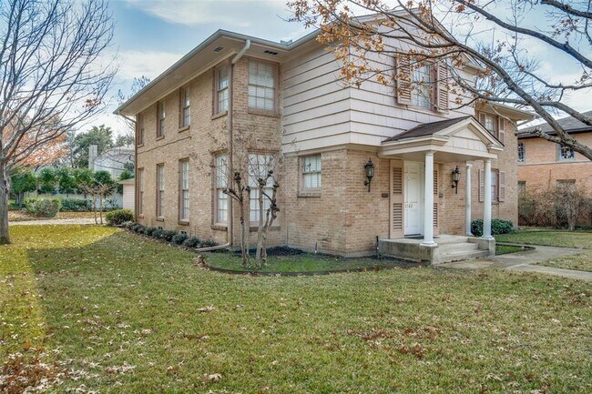Foto del edificio - 3742 W Beverly Dr