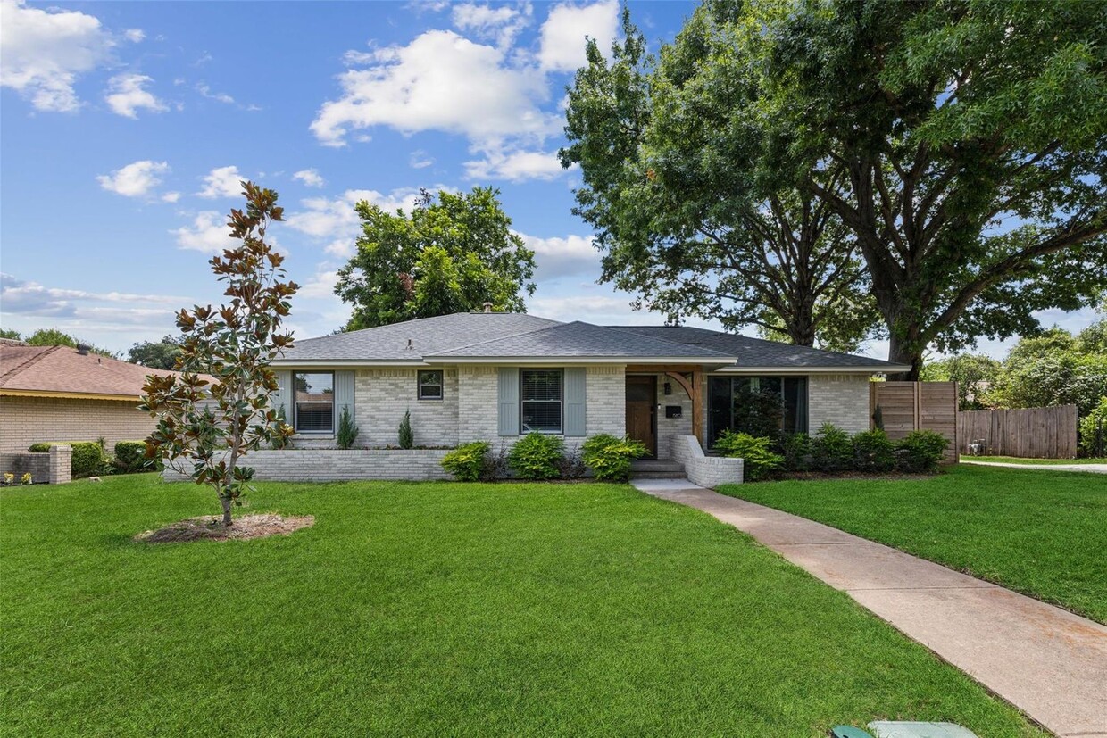 Primary Photo - 1580 Drury Dr