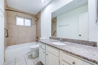 Building Photo - 2215 Squire Dobbins Dr