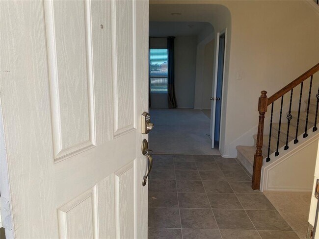 Building Photo - 18404 Star Gazer Way