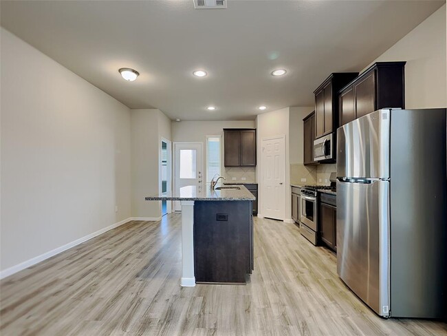 Building Photo - 12902 Silverbank Run Dr