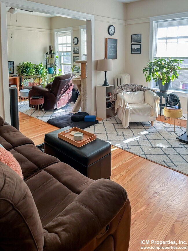 Foto del edificio - 5040 N Winchester Ave