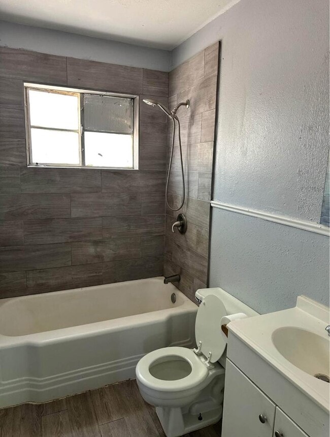 Building Photo - 2711 Duncan Dr